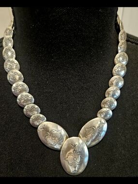 Native American Navjo Style Handmade Pillow Bead Silver Necklace Carolyn Pollack